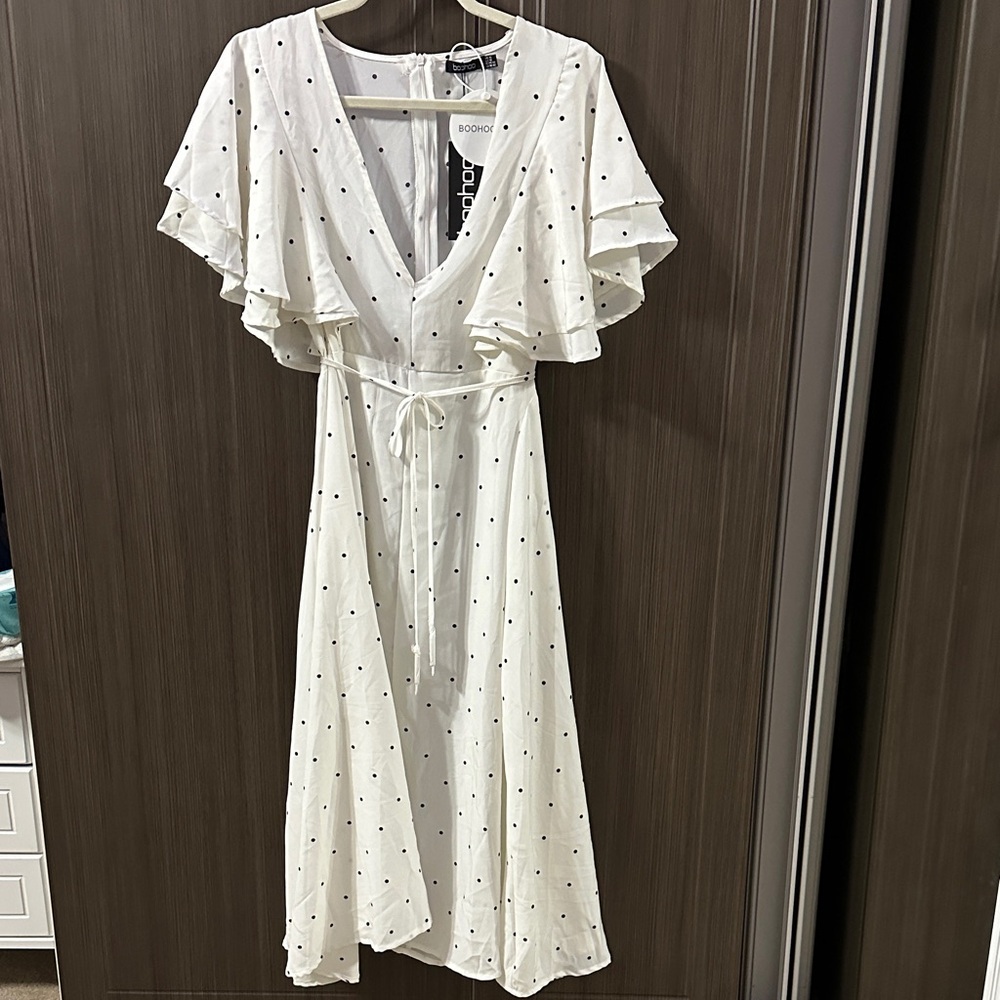 Boohoo‎ White Maxi Dress with Black Dots